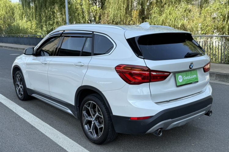 BMW X1 2018 #3 BMW X1 2018 car image #3