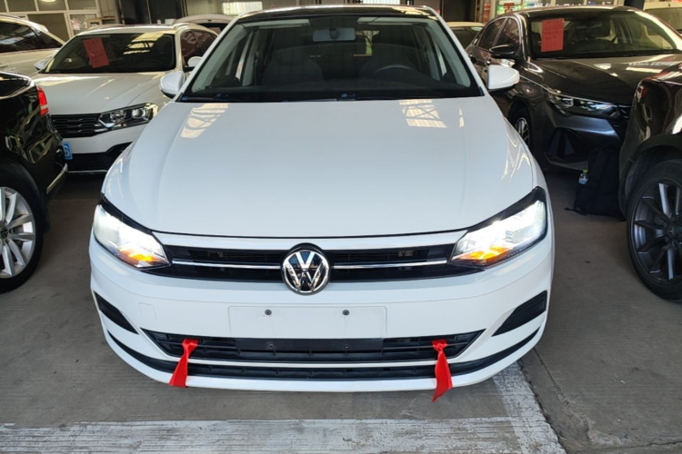 Volkswagen Polo 2020 car image #3