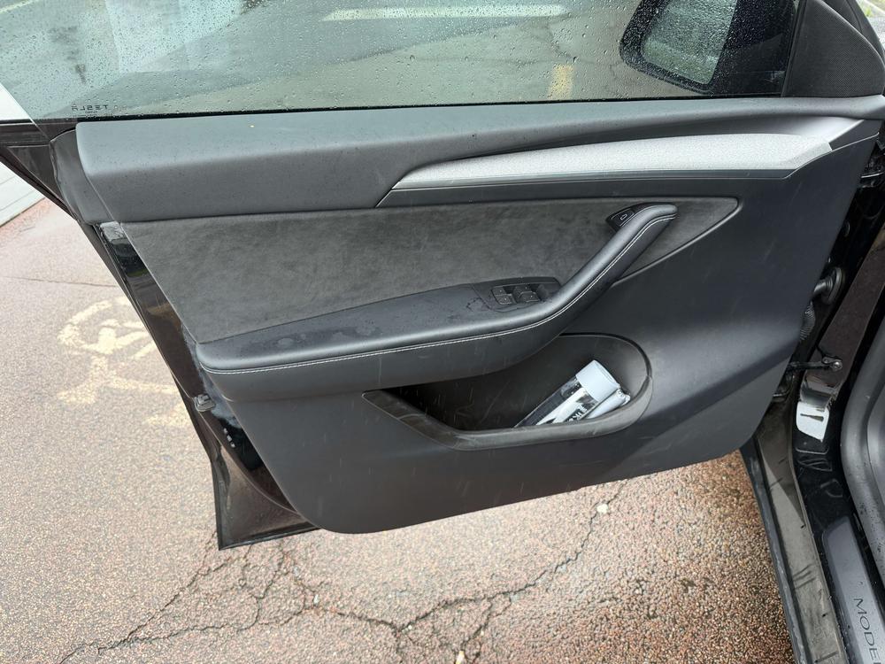 Tesla Model Y 2024 car image #6