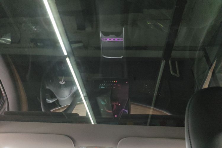 Tesla Model Y 2023 #18 Tesla Model Y 2023 car image #18