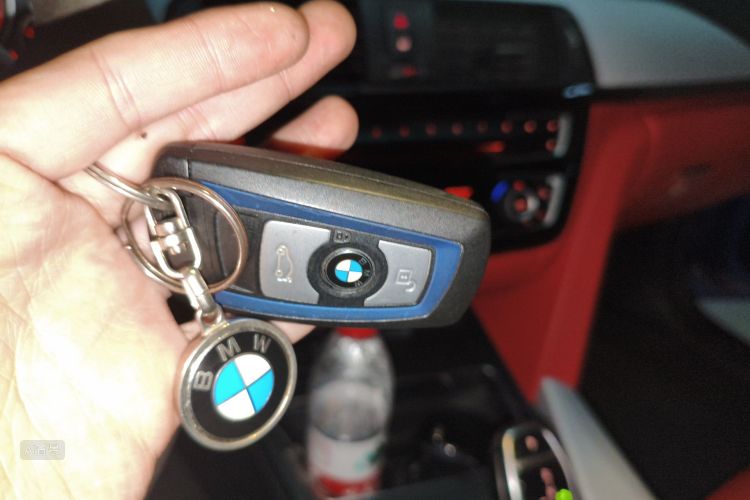 BMW 3 Series 2017 immagine di auto #10