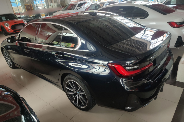 BMW 3 Series 2024 imagen de coche #5