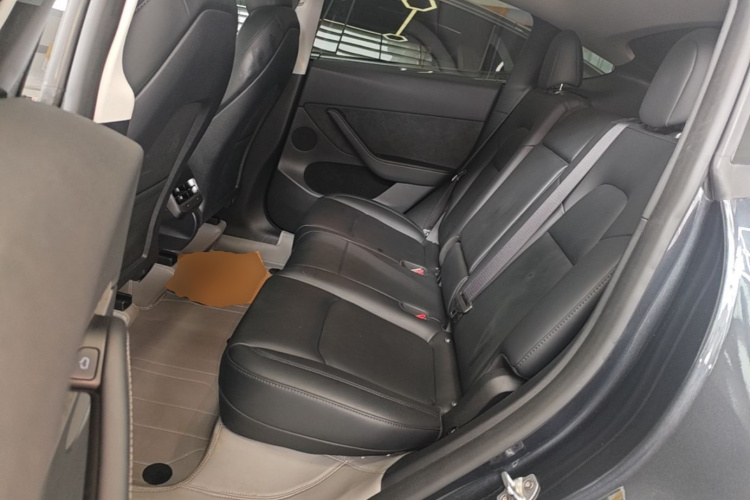 Tesla Model Y 2024 #17 Tesla Model Y 2024 car image #17