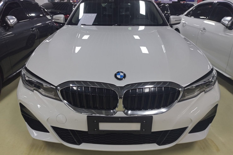 BMW 3 Series 2022 #3 BMW 3 Series 2022 immagine di auto #3