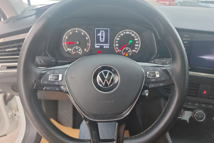 Volkswagen Bora 2021 car image #12