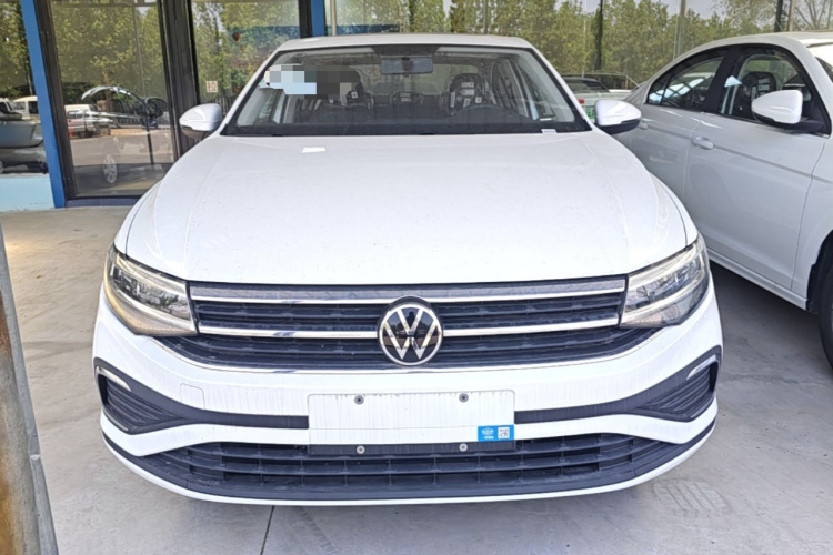 Volkswagen Bora 2026 car image #3