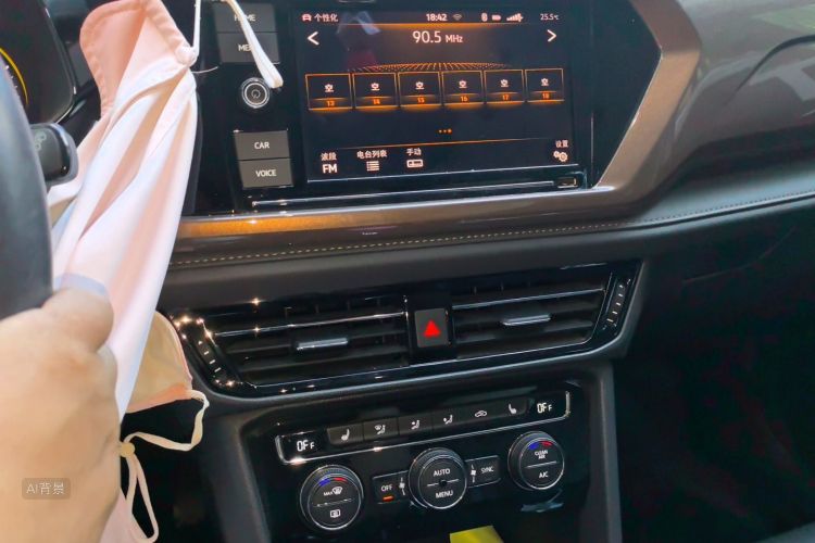 Volkswagen Tharu 2019 #15 Volkswagen Tharu 2019 car image #15
