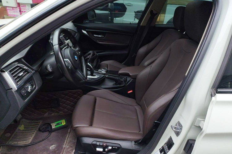 BMW 3 Series 2019 #19 BMW 3 Series 2019 car image #19