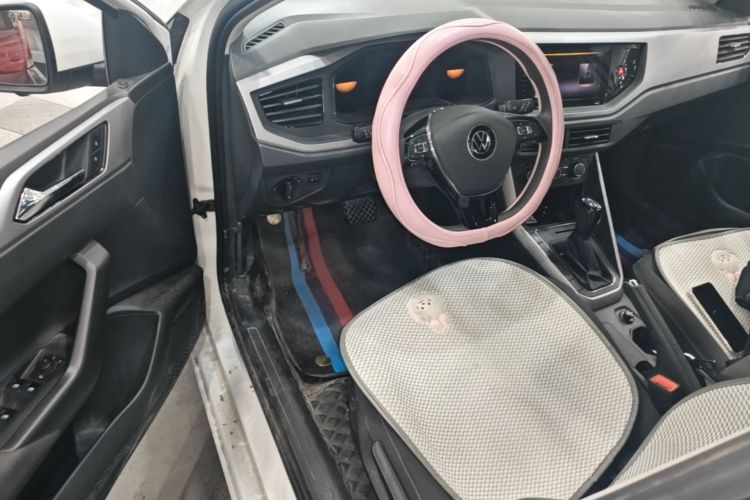 Volkswagen Polo 2023 car image #16