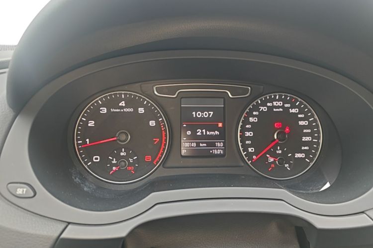 Audi Q3 2015 #12 Audi Q3 2015 car image #12