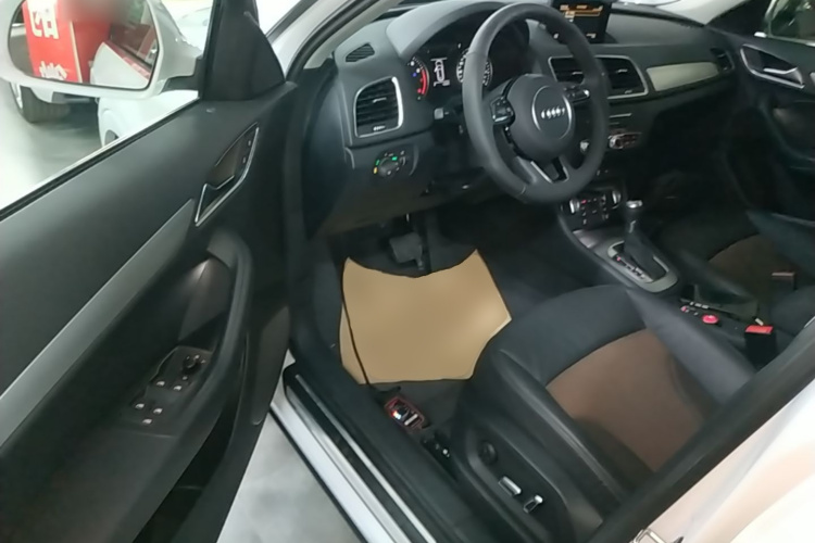 Audi Q3 2019 #16 Audi Q3 2019 car image #16
