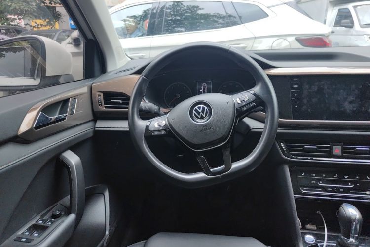 Volkswagen Tharu 2021 #18 Volkswagen Tharu 2021 car image #18