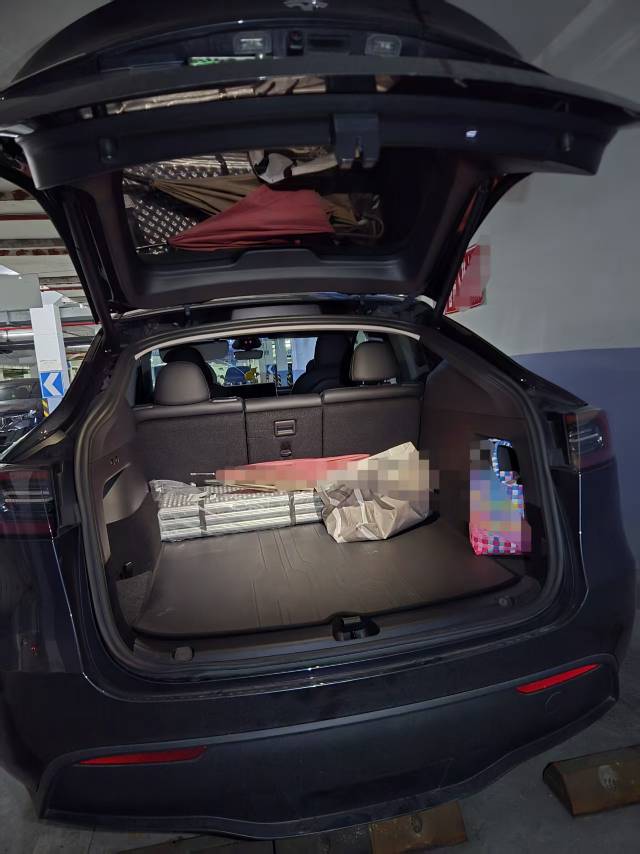 Tesla Model Y 2024 #7 Tesla Model Y 2024 car image #7