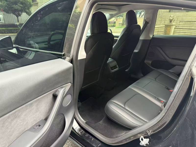 Tesla Model Y 2022 #4 Tesla Model Y 2022 car image #4