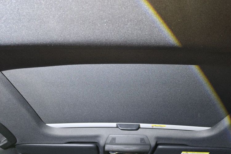 Volkswagen Golf 2022 car image #16