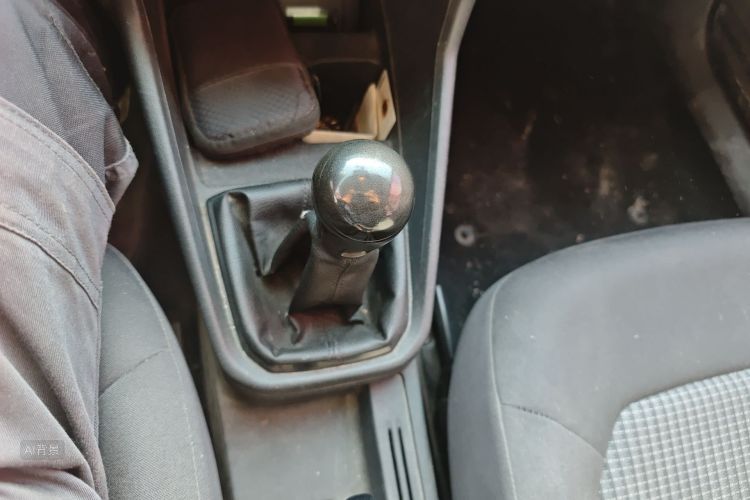 Volkswagen Santana 2017 car image #16