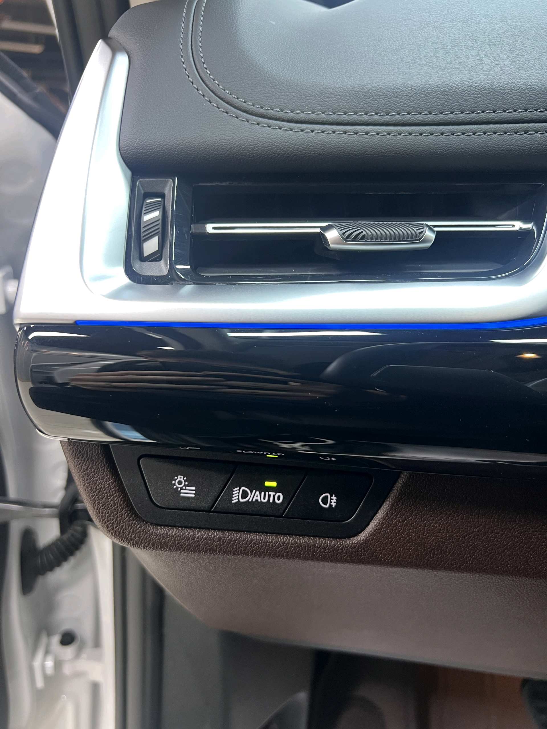 BMW X1 2023 car image #8