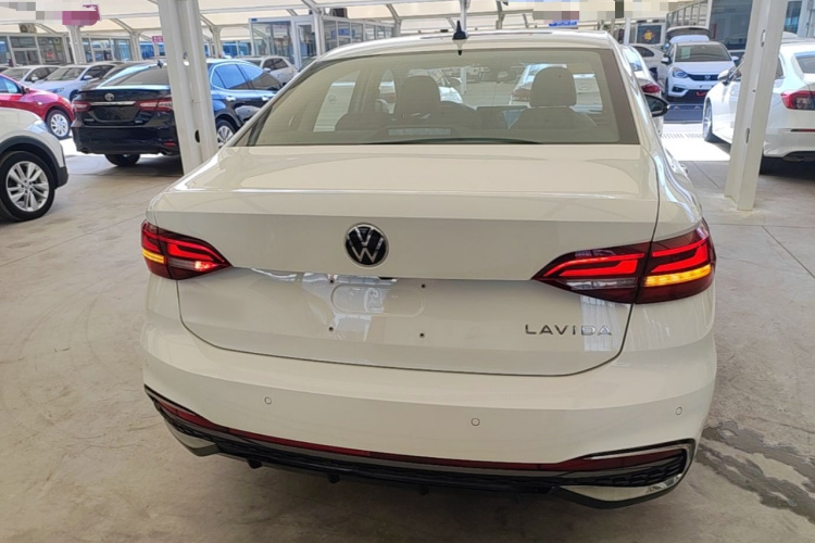Volkswagen Lavida 2026 #4 Volkswagen Lavida 2026 car image #4
