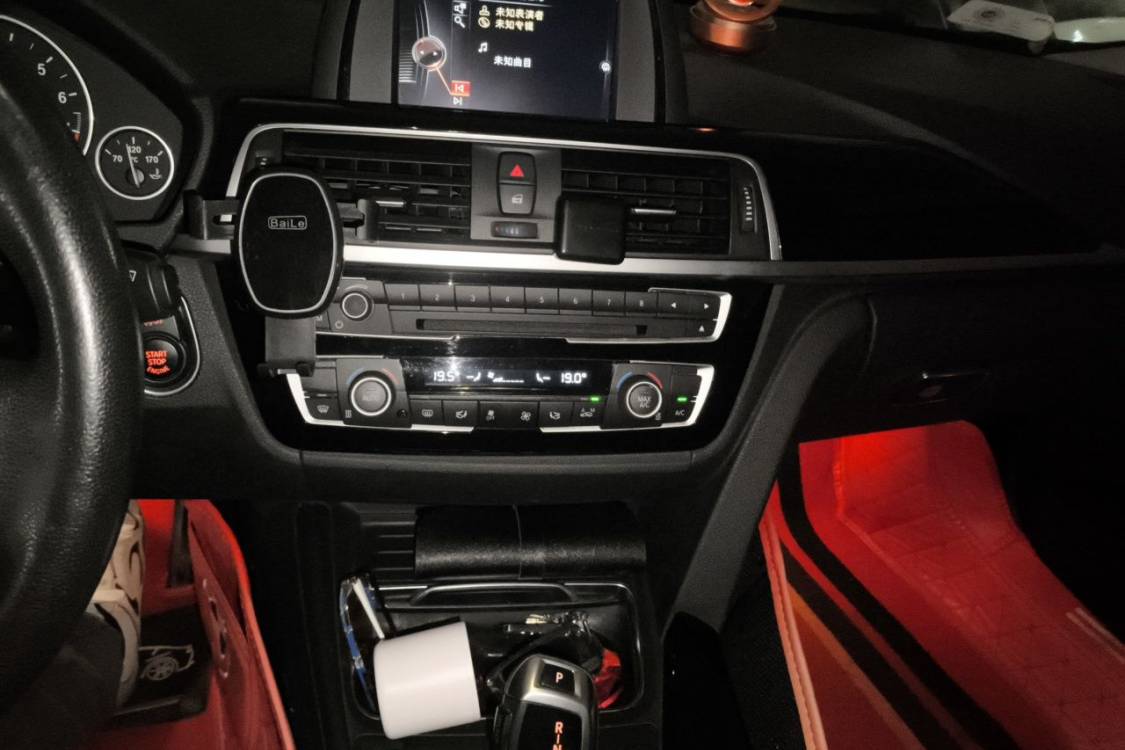 BMW 3 Series 2017 immagine di auto #26