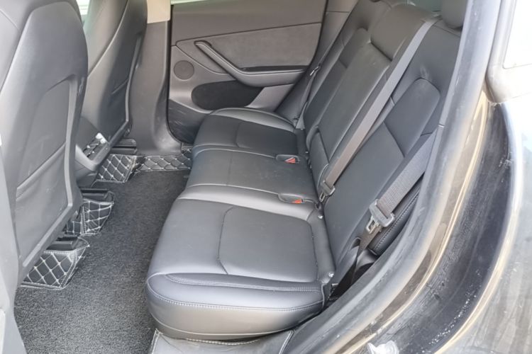Tesla Model Y 2024 #17 Tesla Model Y 2024 صورة سيارة #17
