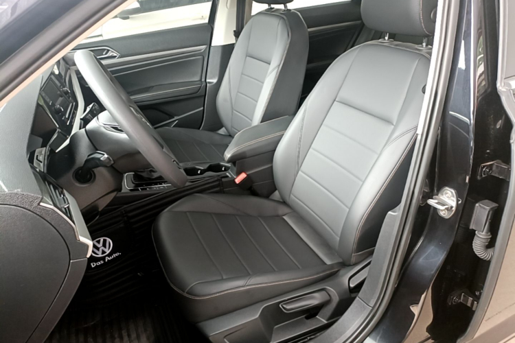 Volkswagen Lavida 2019 car image #15