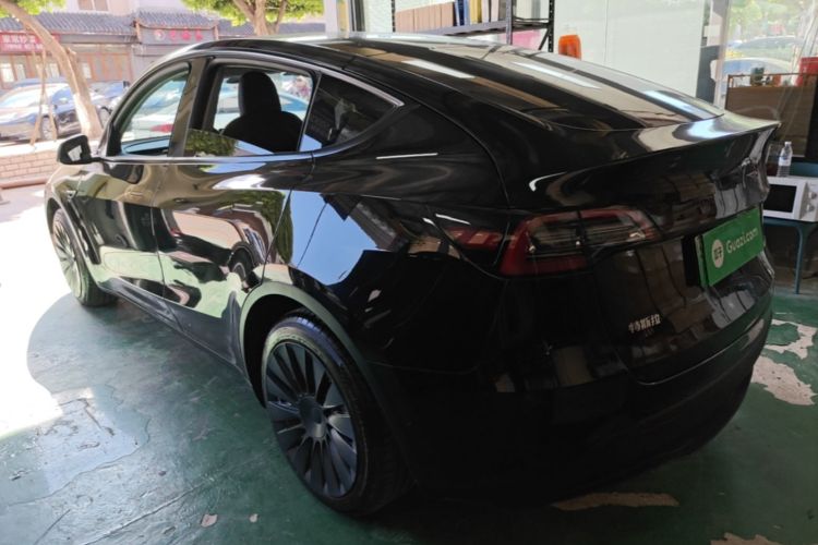 Tesla Model Y 2022 #5 Tesla Model Y 2022 car image #5