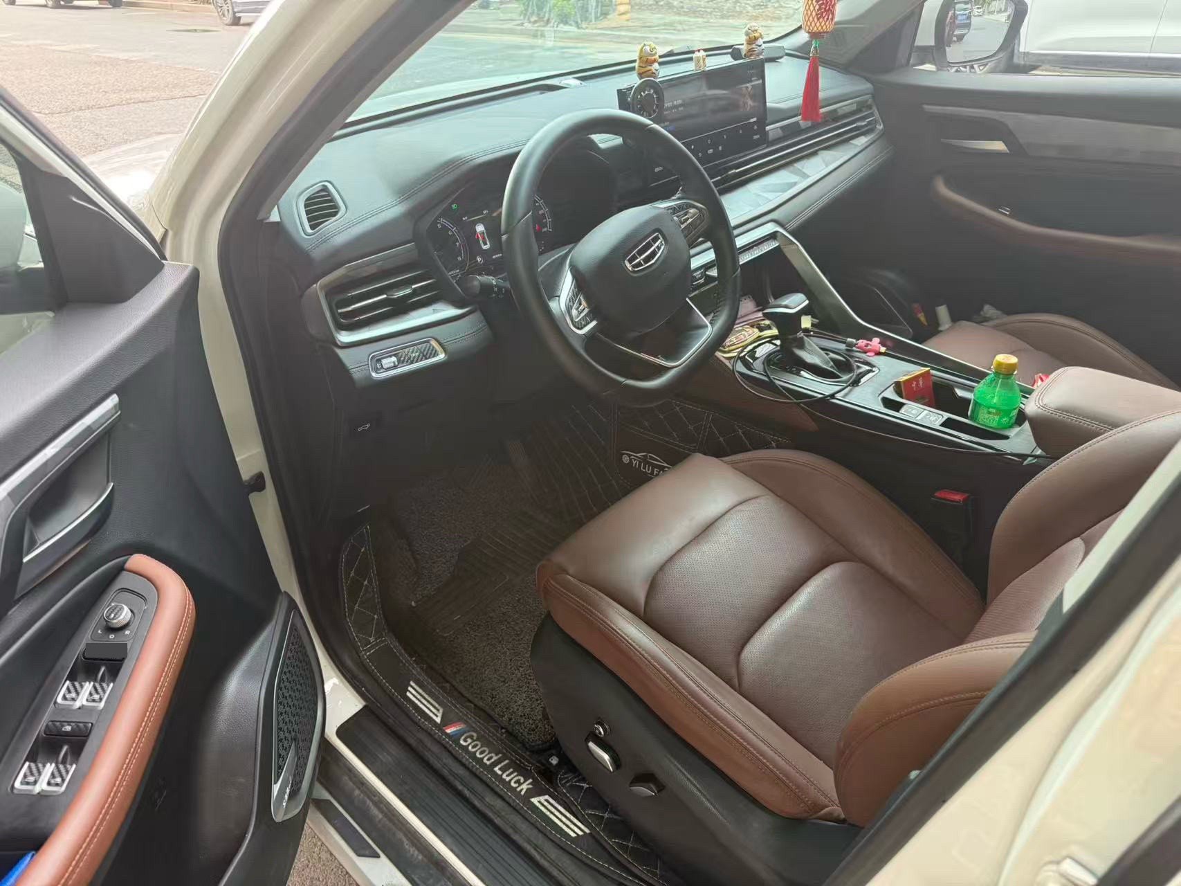 GEELY Vision X6 2024 car image #2
