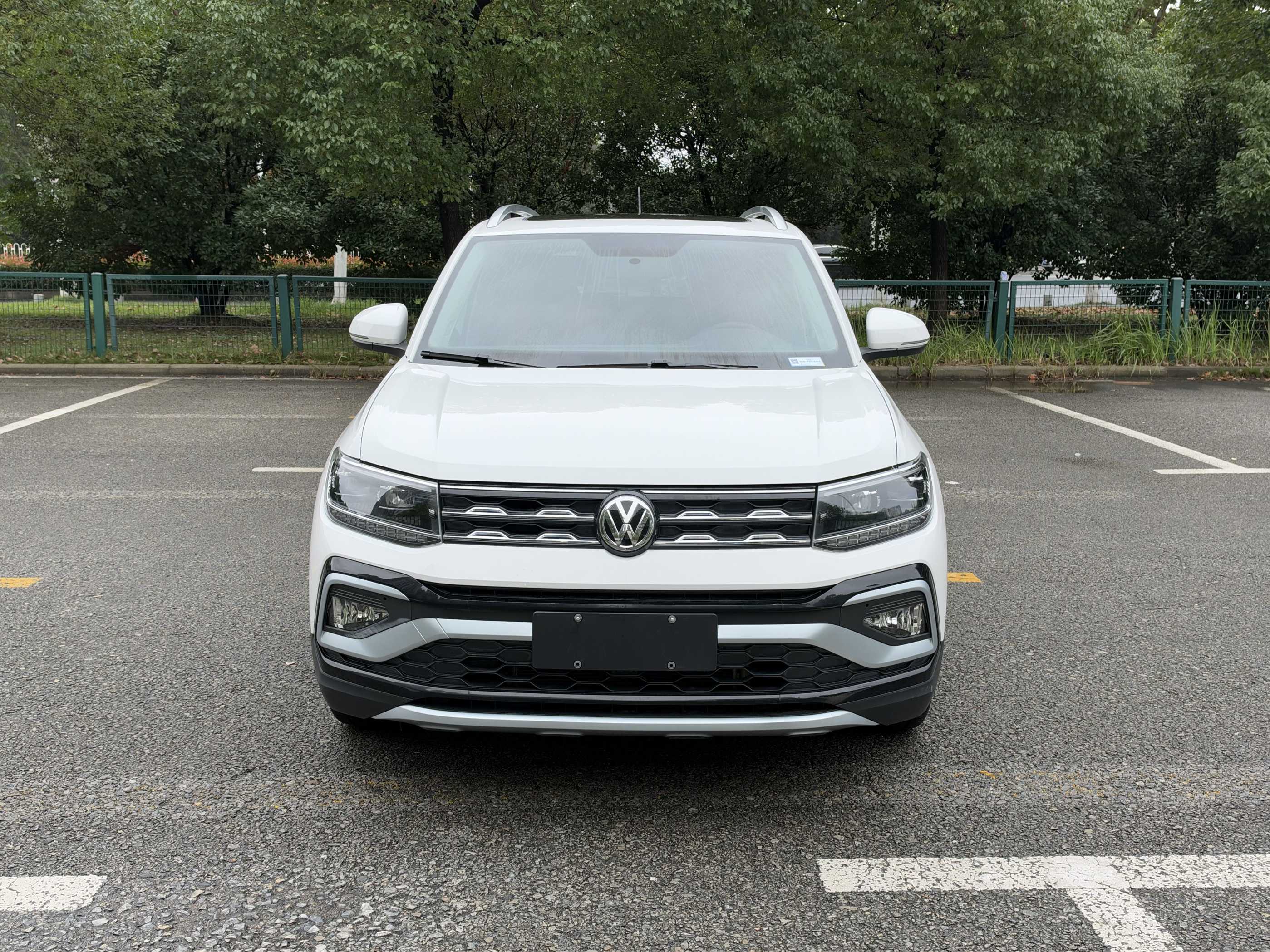 Volkswagen T-Cross 2019 #2 Volkswagen T-Cross 2019 car image #2