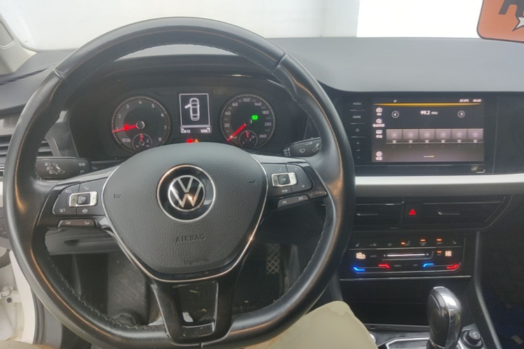Volkswagen Lavida 2021 car image #10