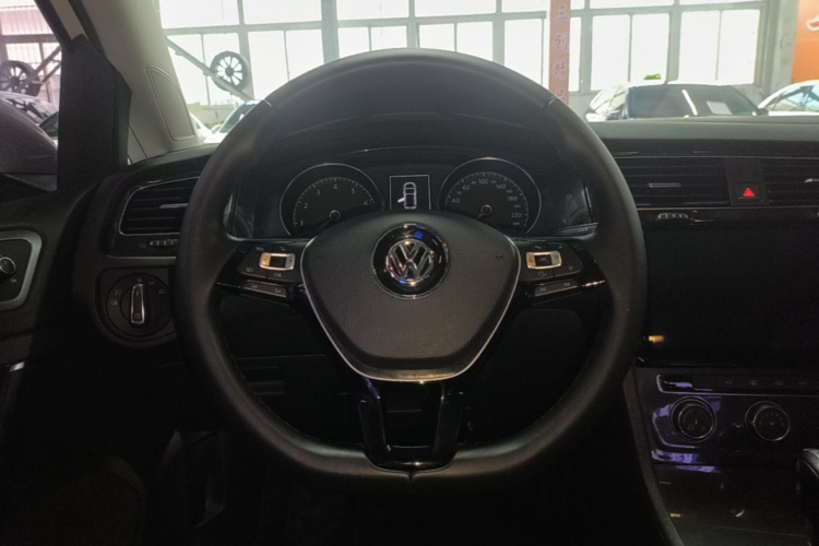 Volkswagen Golf 2018 #15 Volkswagen Golf 2018 car image #15