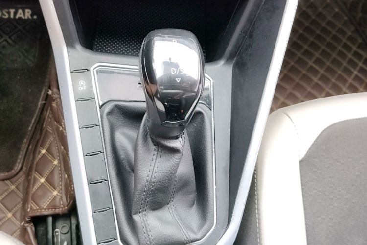 Volkswagen Polo 2021 car image #14
