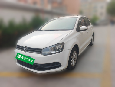 Volkswagen Polo 2015 Volkswagen Polo 2015 car image