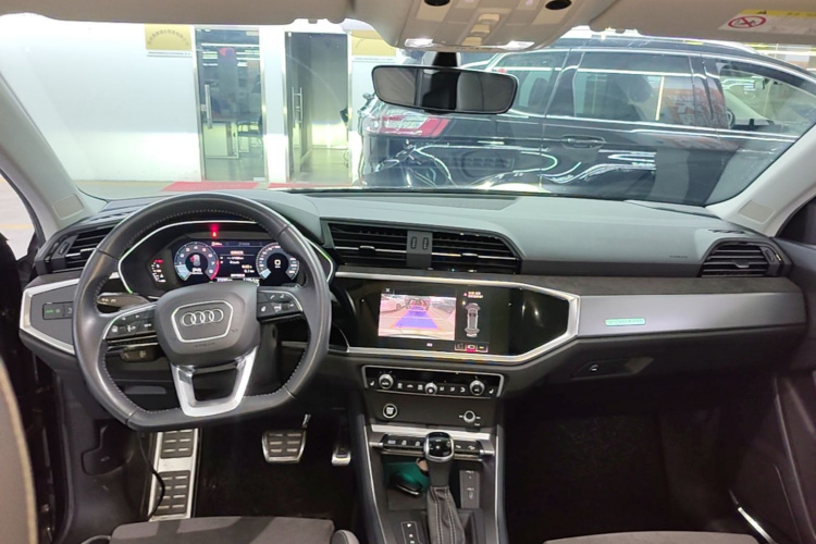 Audi Q3 2021 #10 Audi Q3 2021 car image #10