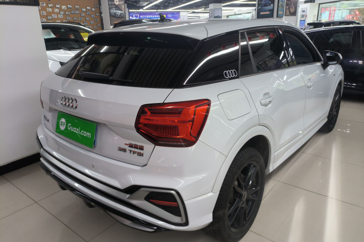 Audi Q2L 2023 imagem de carro #7