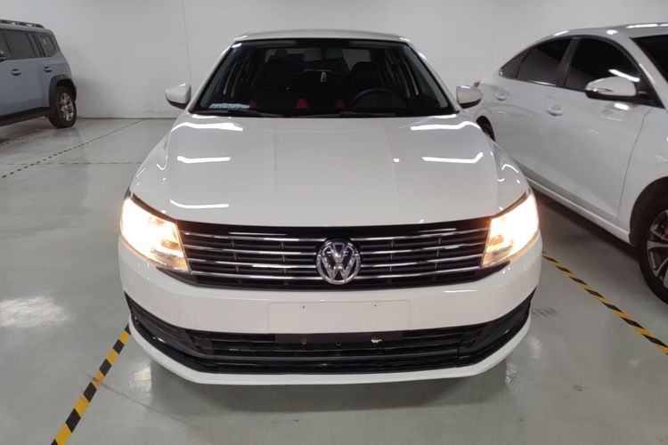 Volkswagen Lavida 2017 car image #3
