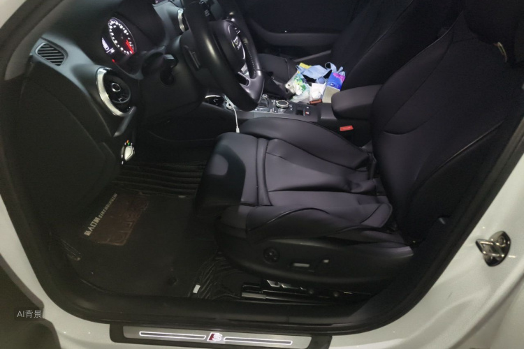 Audi A3 2018 car image #17