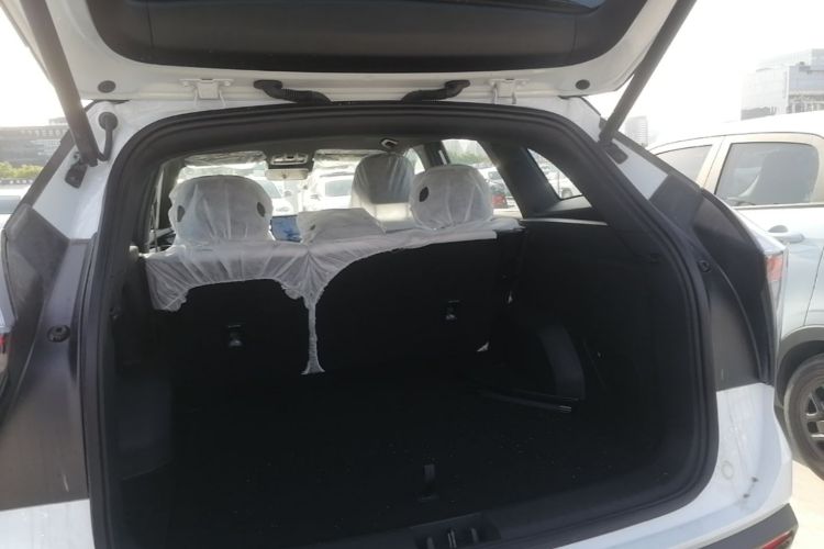 GEELY Boyue L 2026 immagine di auto #21