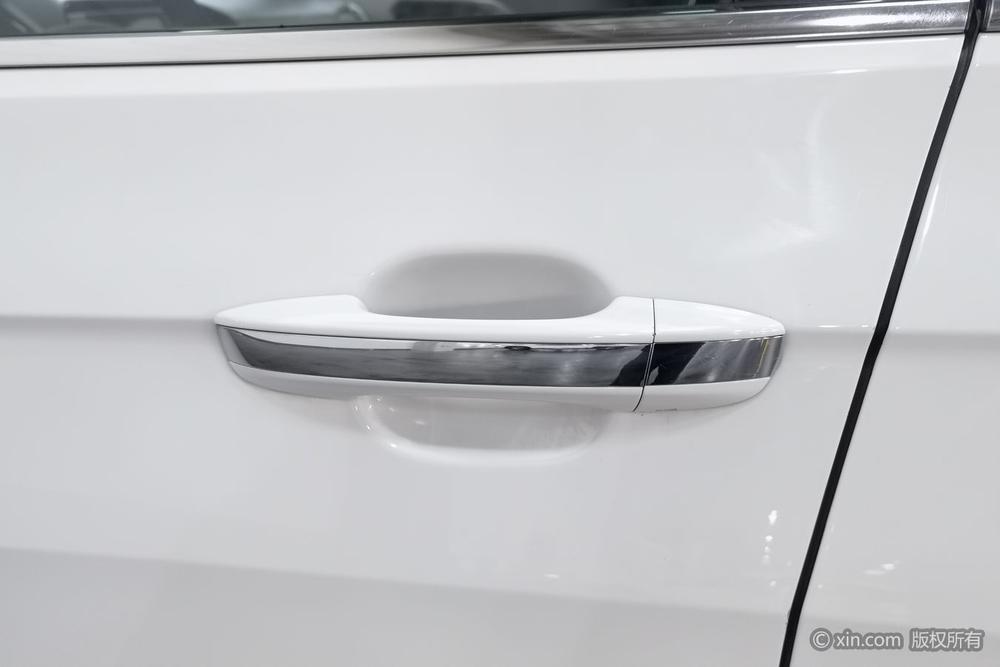 Volkswagen T-Cross 2020 car image #13