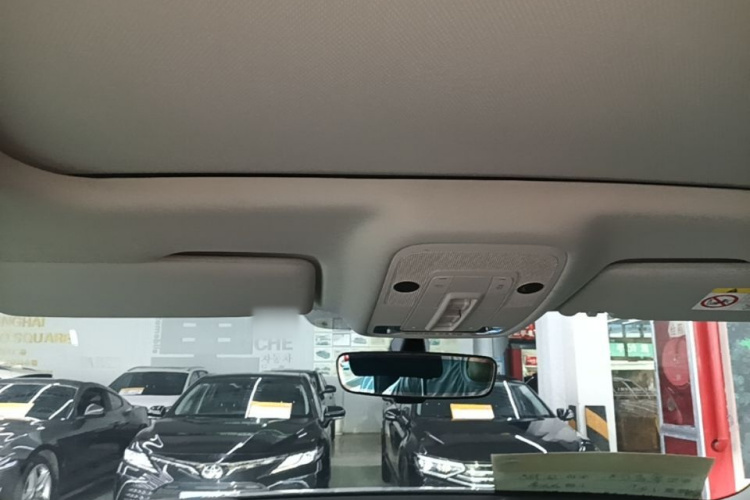 Audi Q3 2020 car image #20