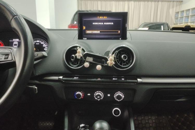 Audi A3 2019 immagine di auto #13