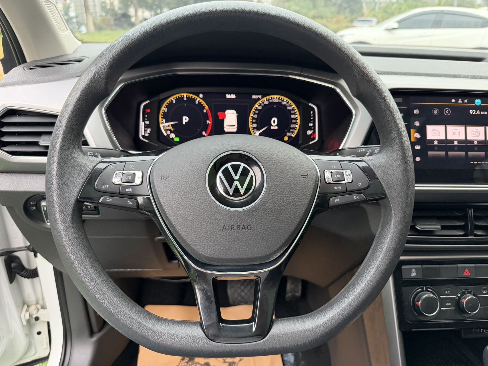 Volkswagen T-Cross 2023 #13 Volkswagen T-Cross 2023 صورة سيارة #13