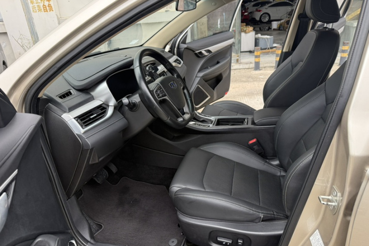 GEELY Emgrand 2018 #11 GEELY Emgrand 2018 immagine di auto #11
