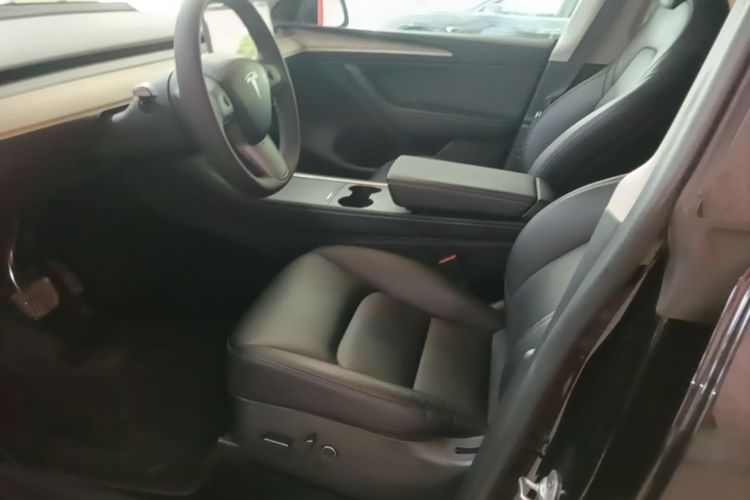 Tesla Model Y 2022 #15 Tesla Model Y 2022 car image #15
