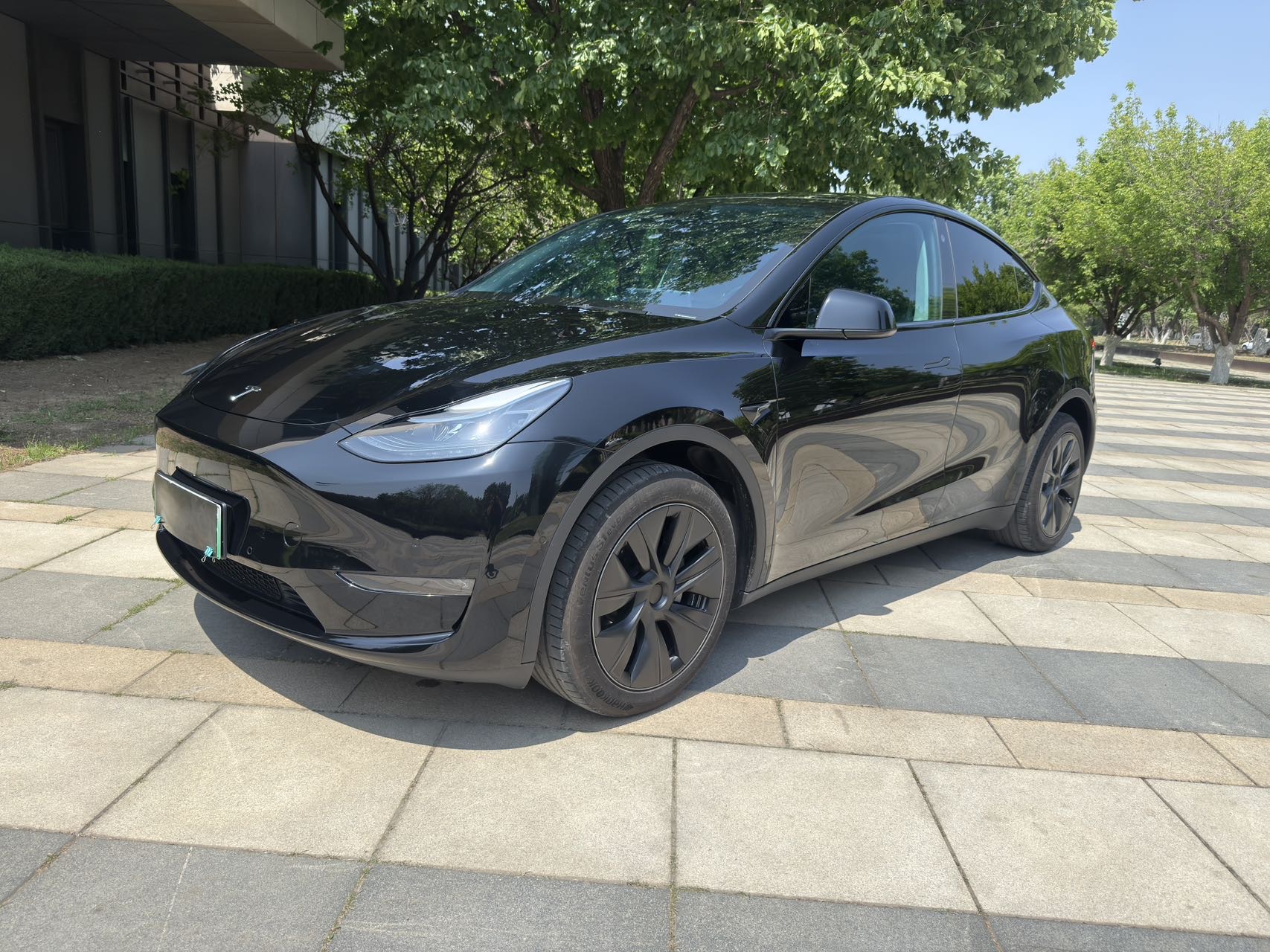 Tesla Model Y 2024 car image 