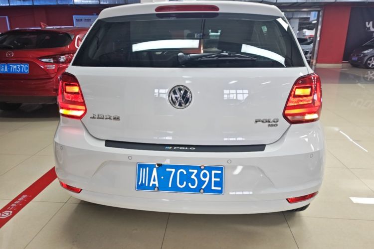 Volkswagen Polo 2016 car image #6