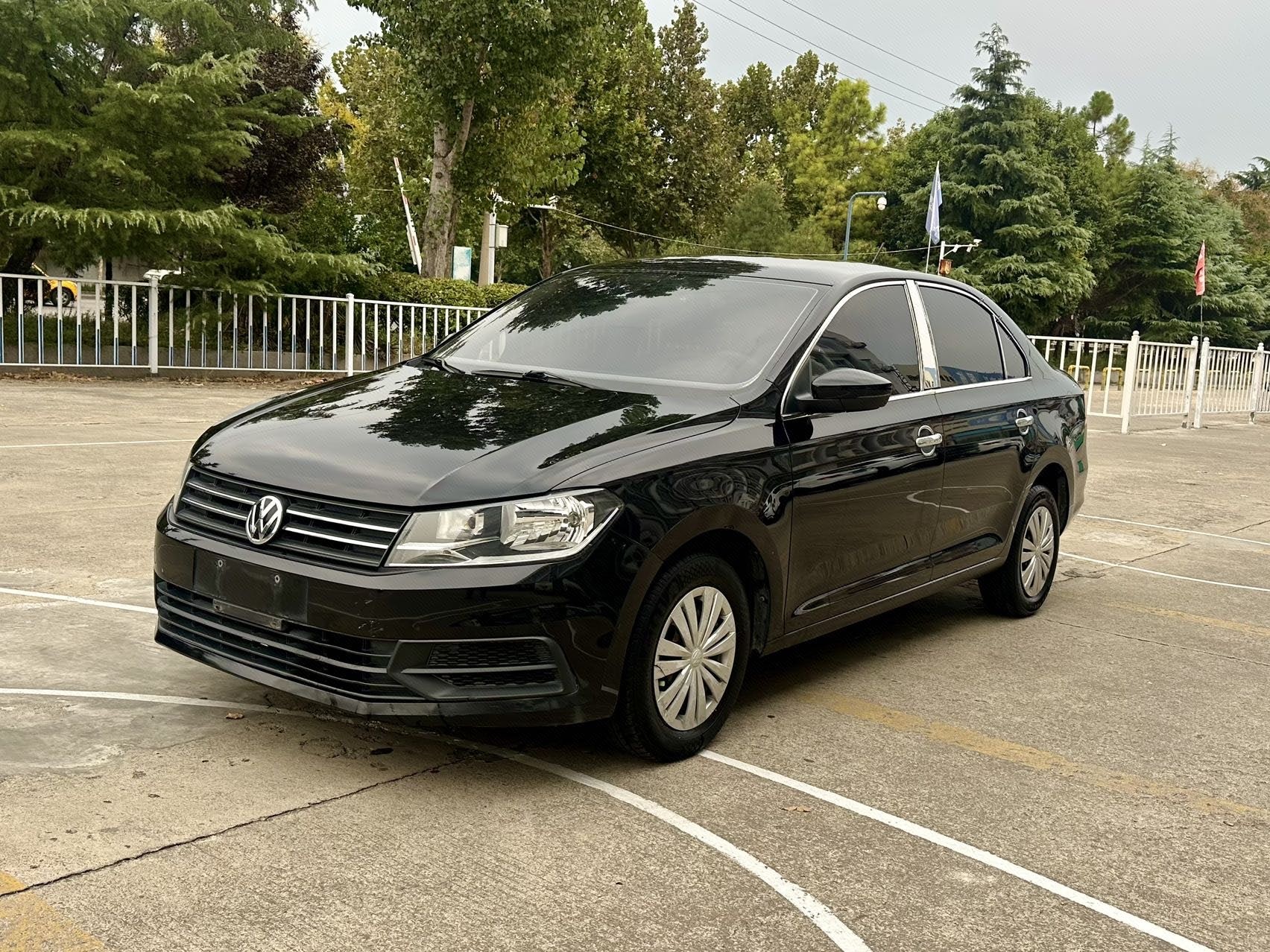 Volkswagen Santana 2020 car image 