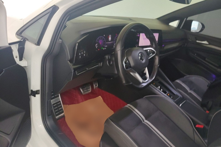 Volkswagen Golf 2021 car image #16