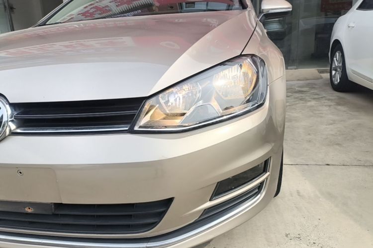 Volkswagen Golf 2016 car image #23