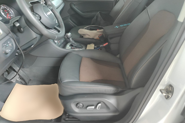 Audi Q3 2017 #15 Audi Q3 2017 car image #15