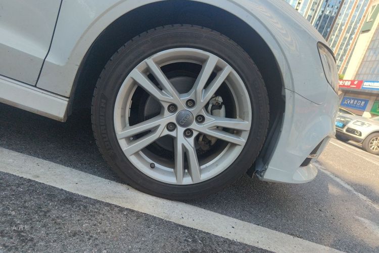 Audi A3 2019 car image #9